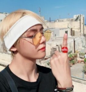 ＢＴＳ　Ｖ（テテ/キムテヒョン）の私服がおしゃれ！筋肉と美しい体もカッコいい！