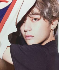 BTS v(テテ/キムテヒョン)の家庭環境や生い立ちは複雑？・父母弟・妹のウンジンについても。