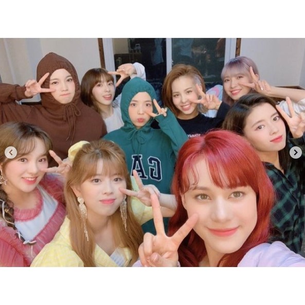 NiziU(ニジュー)の仲良しメンバーをご紹介!不仲コンビはある?