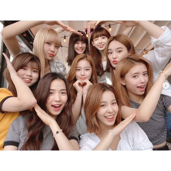 NiziU(ニジュー)の仲良しメンバーをご紹介!不仲コンビはある?