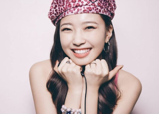 NiziU(ニジュー)のマユカの髪色や髪型の歴史！