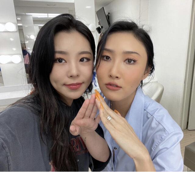 MAMAMOO(ママムー)の2021現在の人気順とメンバーカラー・年齢を紹介!