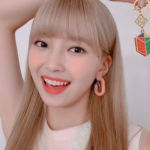 NiziU(ニジュー)のマユカのかわいい画像集!スタイルが良くて足が長い!