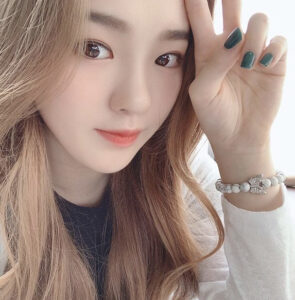 Niziu(ニジュー)のリオ(花橋梨緒)の仲良しメンバーは？仲間はずれで浮いてる説が？