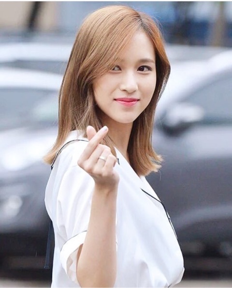 TWICE(トゥワイス)のミナの可愛い画像集！スタイルが良くて足が長い！