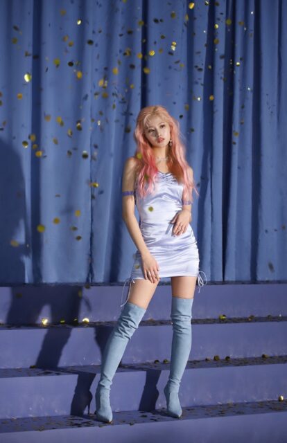 TWICE(トゥワイス)のサナの可愛い画像集!スタイルが良くて足が長い!