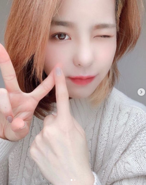 niziu(ニジュー)マコの髪伸びるの早いのはエクステ？かつら？