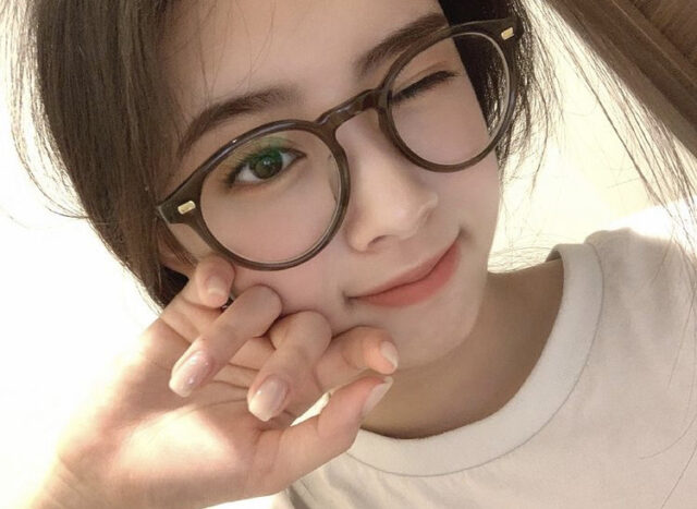 Niziu(ニジュー)のリマ(横井里茉)のかわいい画像集！スタイルが良くて足が長い！