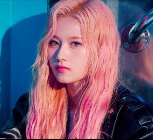 TWICE(トゥワイス)のサナの可愛い画像集！スタイルが良くて足が長い！