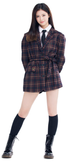 Niziu(ニジュー)のリマ(横井里茉)のかわいい画像集！スタイルが良くて足が長い！