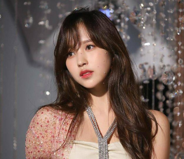 TWICE(トゥワイス)のミナの可愛い画像集！スタイルが良くて足が長い！