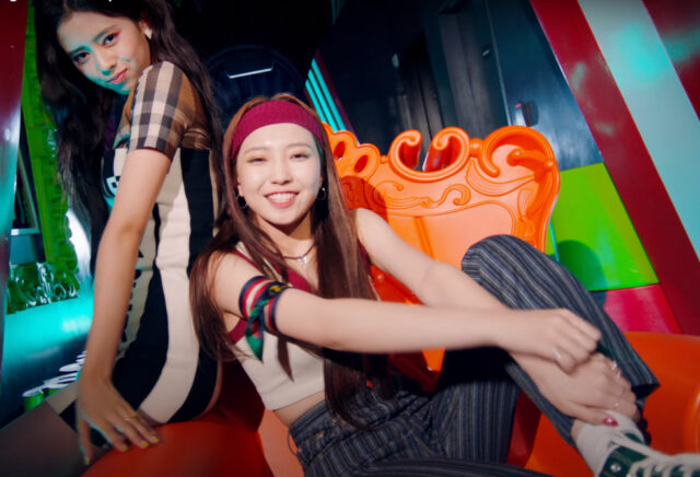 niziu(ニジュー)リマのバーバリー衣装を見てみた!衣装問題で炎上したのは本当?