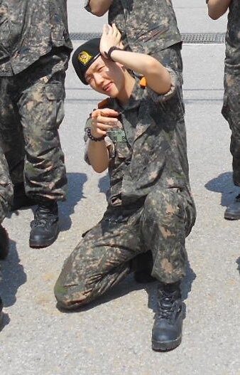 EXO ベクヒョン(ベッキョン)の身長体重年齢は？筋肉の画像が凄い！