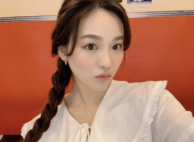 NiziU(ニジュー)リオの可愛い髪型集！一番似合うのはお団子って本当？