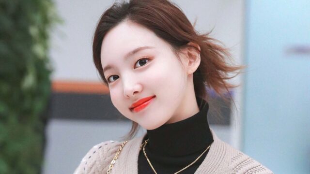 TWICE(トゥワイス)のナヨンのかわいい画像集!スタイルが良くて足が長い!