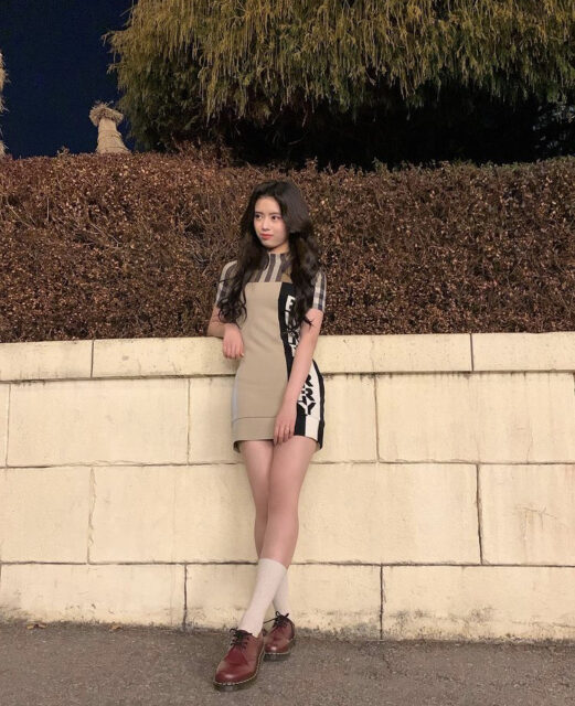 Niziu(ニジュー)のリマ(横井里茉)のかわいい画像集！スタイルが良くて足が長い！