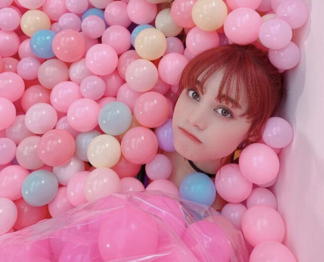 Niziu(ニジュー)のニナ(ヒルマンニナ)のかわいい画像集！スタイルが良くて足が長い！