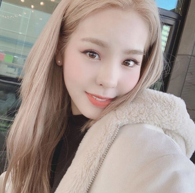 niziu（ニジュー）マコの自己紹介！気になる私服に注目！