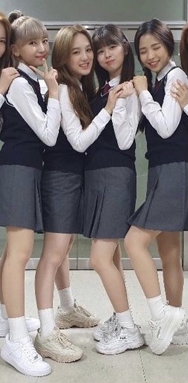 niziu(ニジュー)の身長低い・高いメンバーは?公式の情報をチェック!