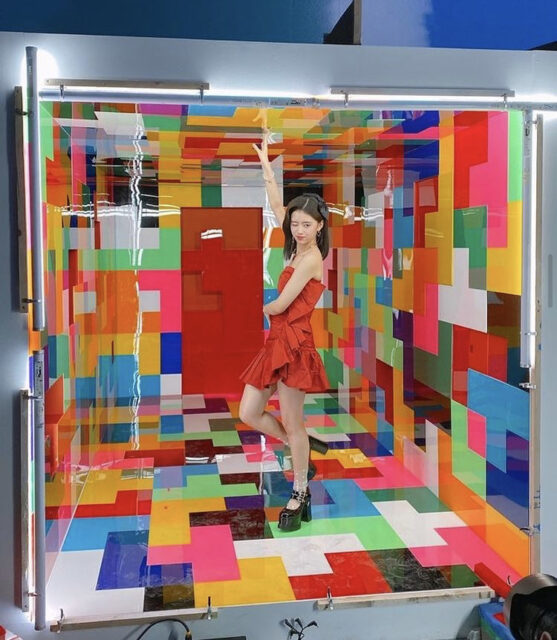 Niziu(ニジュー)のリマ(横井里茉)のかわいい画像集！スタイルが良くて足が長い！