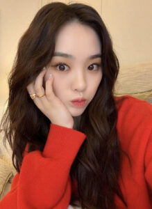 NiziU(ニジュー)リオの可愛い髪型集！一番似合うのはお団子って本当？