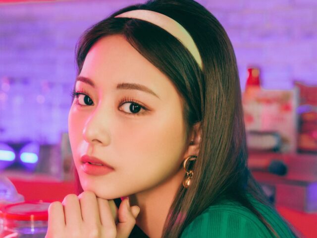 TWICE(トゥワイス)のツウィの可愛い画像集!スタイルが良くて足が長い!