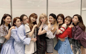 niziu（ニジュー）マコの自己紹介！気になる私服に注目！