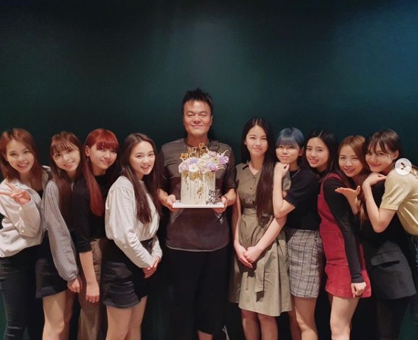 NiziU(ニジュー)メンバーの私服おしゃれ画像集!