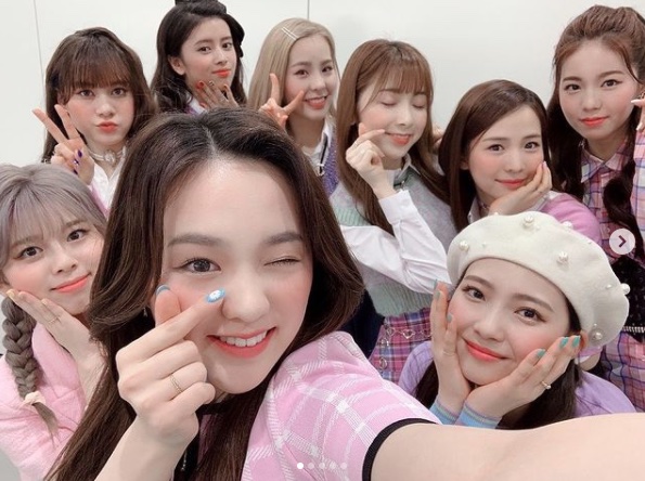 niziu(ニジュー)新曲売上は?気になる歴代曲の人気順の曲ランキング!