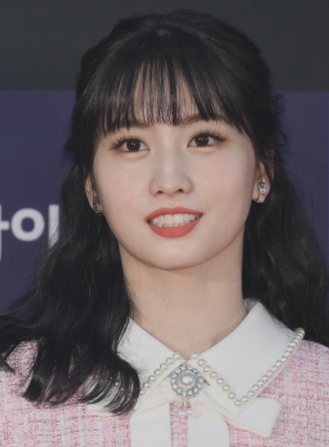 NiziU(ニジュー)のマユカの両親の職業や年収は?実家はお金持ち?