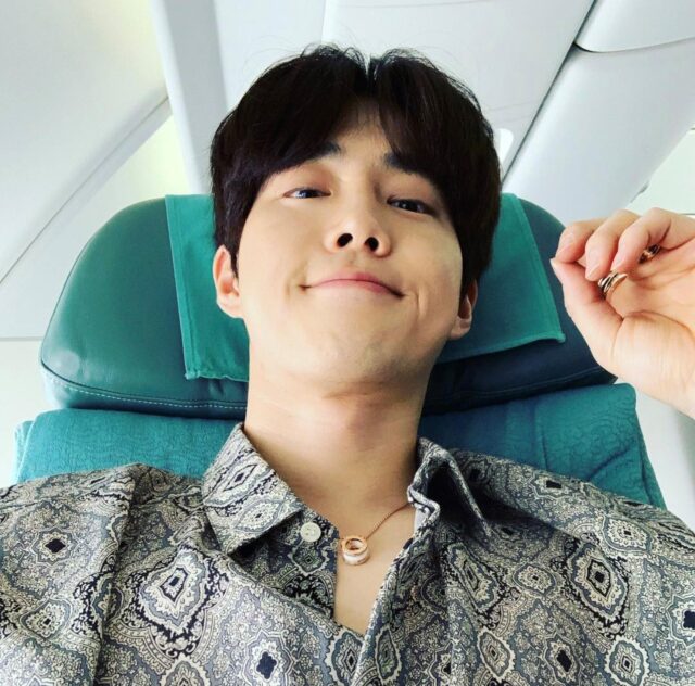 EXO メンバーの年齢順とメンバーカラー、脱退メンバーについて。