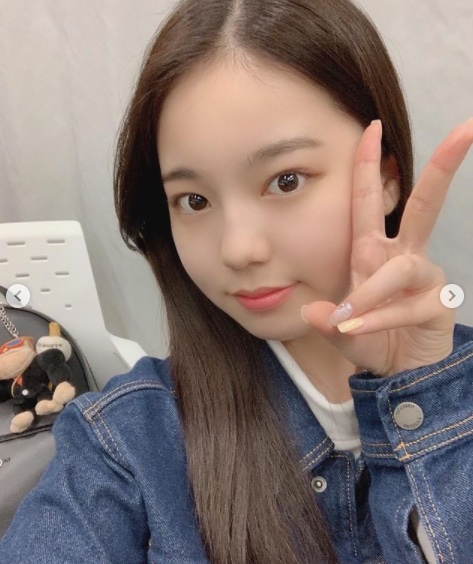 niziu(ニジュー)アヤカの髪形遍歴!アヤカの私服はオシャレ?