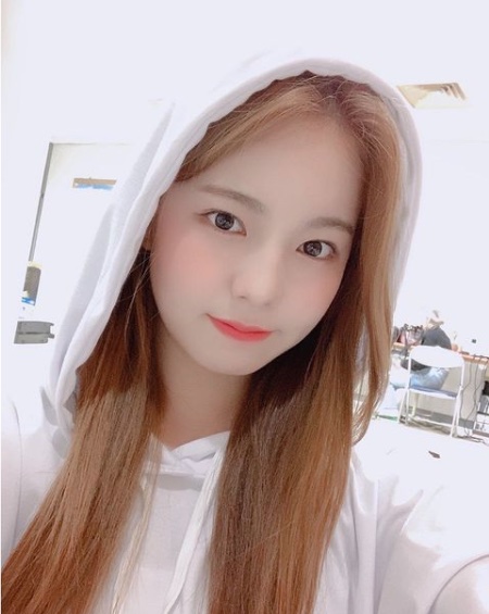 niziu(ニジュー)アヤカの髪形遍歴!アヤカの私服はオシャレ?