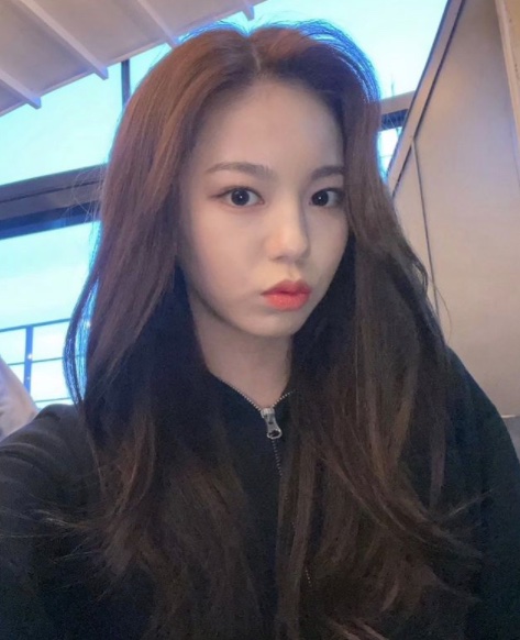 niziu(ニジュー)アヤカの髪形遍歴!アヤカの私服はオシャレ?