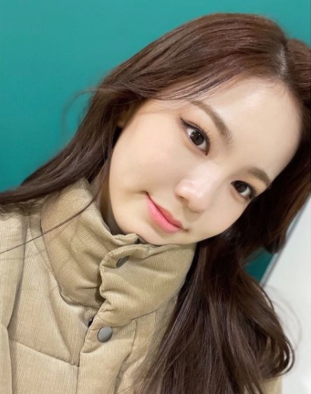 niziu(ニジュー)アヤカの髪形遍歴!アヤカの私服はオシャレ?