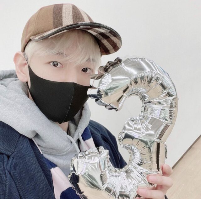 EXO メンバーの年齢順とメンバーカラー、脱退メンバーについて。