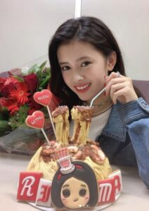 Niziu(ニジュー)のリマ(横井里茉)の仲良しメンバーは？仲間はずれで浮いてる説が？