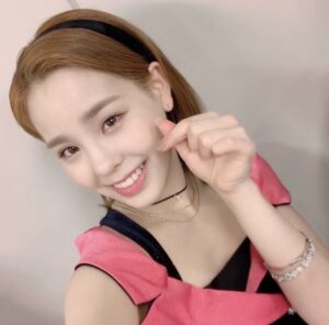 niziu(ニジュー)マコは垢抜けた？デビュー前と比較！