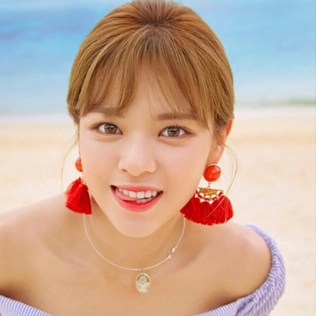 TWICE(トゥワイス)のジョンヨンの可愛い画像集!スタイルが良くて足が長い!