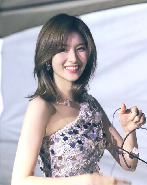 TWICE(トゥワイス)のサナは垢抜けて可愛くなった？デビュー前と当時の年齢は？