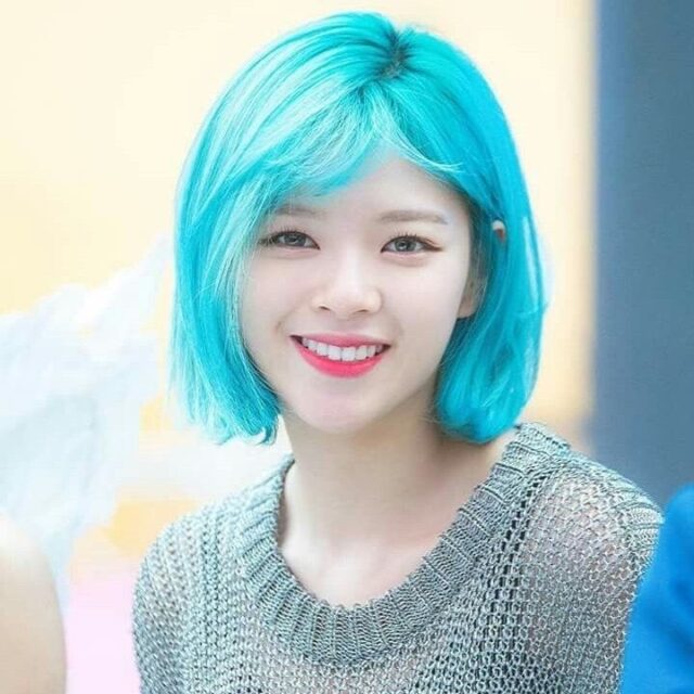 TWICE(トゥワイス)のジョンヨンの可愛い画像集!スタイルが良くて足が長い!