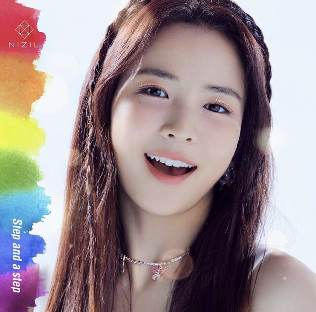 NiziU(ニジュー)マヤのポニーテールが可愛い!前髪や編み込みありの髪型もご紹介!