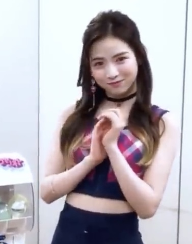 NiziU(ニジュー)マヤの自己紹介に注目！ものまねが得意って本当？