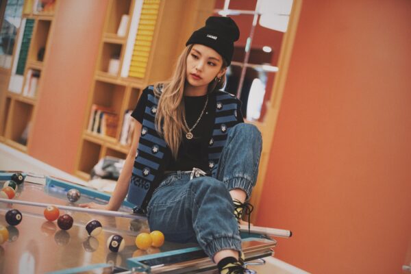 ITZY(イッジ)のメンバーの人気順とメンバーカラー・見分け方について！