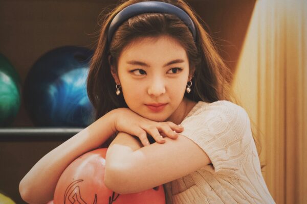 ITZY(イッジ)のメンバーの人気順とメンバーカラー・見分け方について！