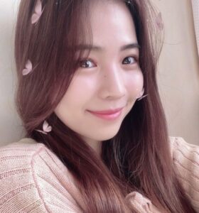 NiziU(ニジュー)マヤのパーソナルカラーって何？メンバーカラーとの相性も考察