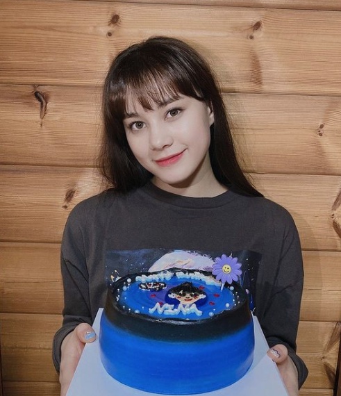 NiziU(ニジュー)ニナはあまり笑わない?表情がわざとらしいと言われる理由は何?