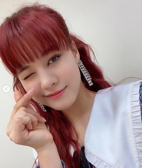 NiziU(ニジュー)ニナはあまり笑わない?表情がわざとらしいと言われる理由は何?