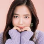 NiziU(ニジュー)マヤのファッションショー!帽子やピアスの小物使いがポイント!