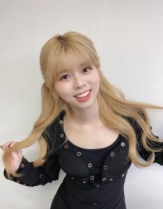 NiziU(ニジュー)リクの歯がない？！何故抜歯したのか、変化はあったのか徹底調査！